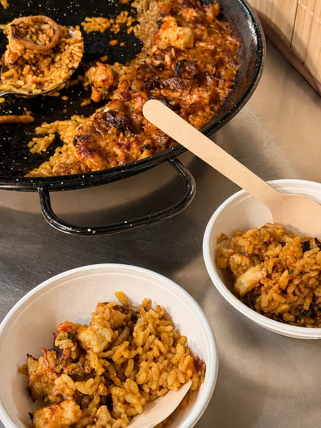 Arroz en cazuela, servido en boles