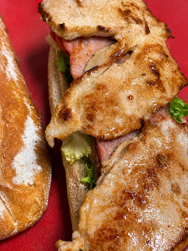 Bocadillo de panceta a la plancha
